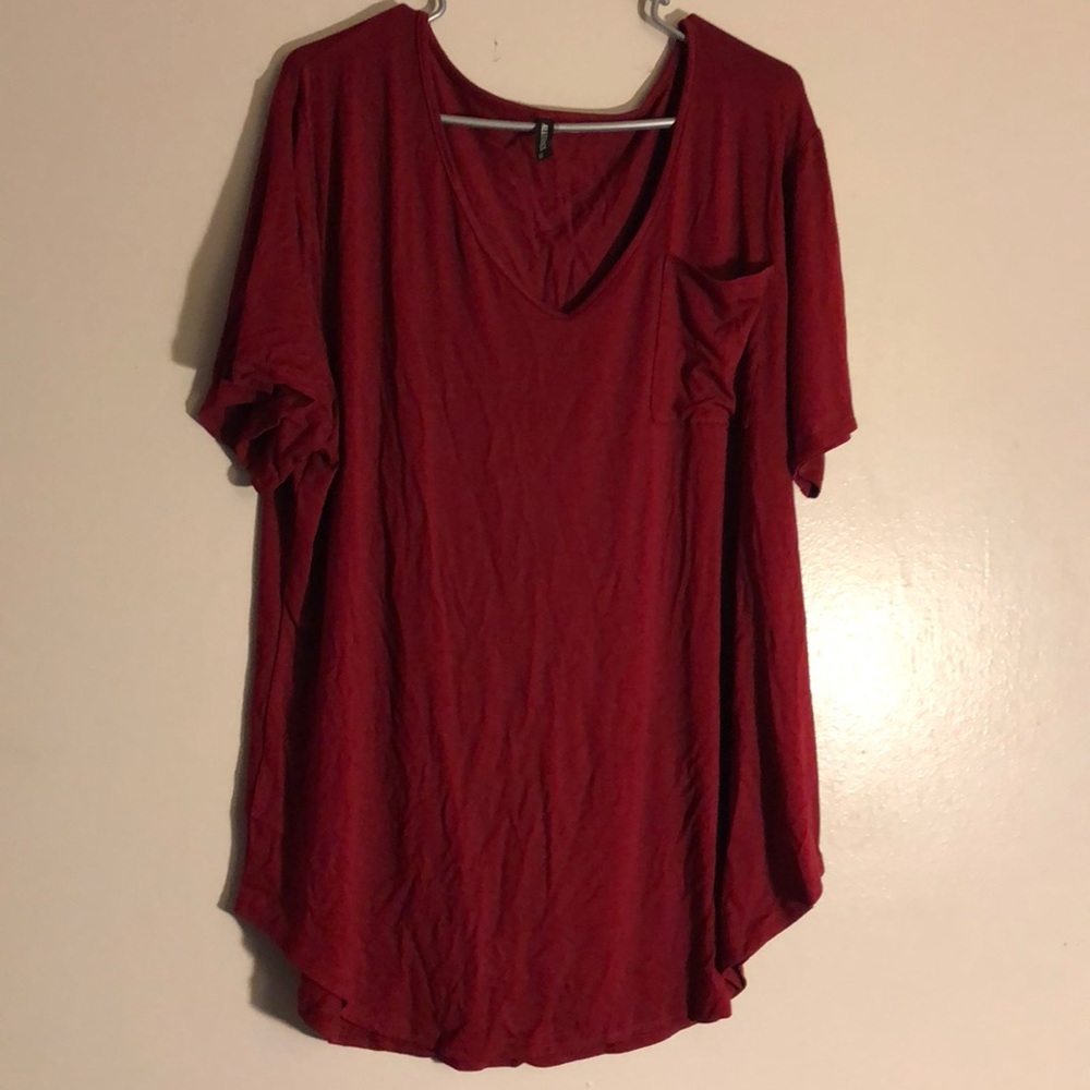 Allegrace red tee